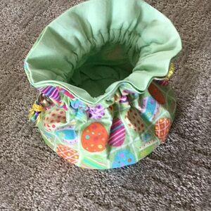 Ann Simper 6 in wide jewelry/makeup bag